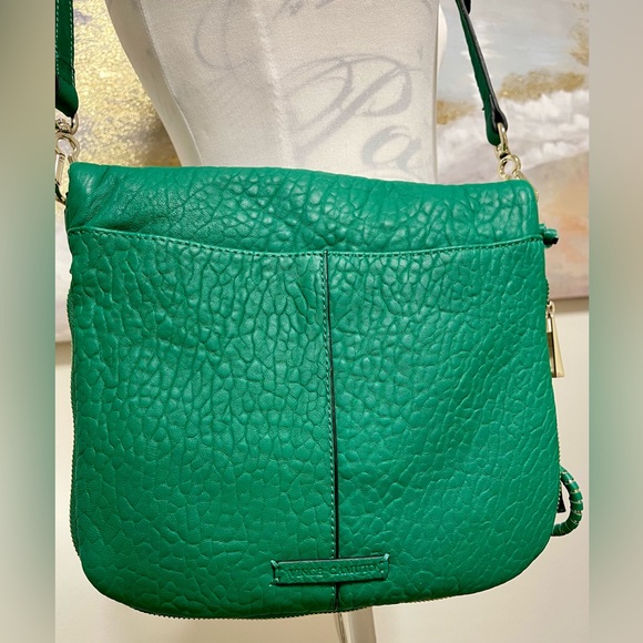 NWT🥰 VINCE CAMUTO Leather Cory crossbody bag, Emerald Isle green/kelly green - Picture 7 of 15